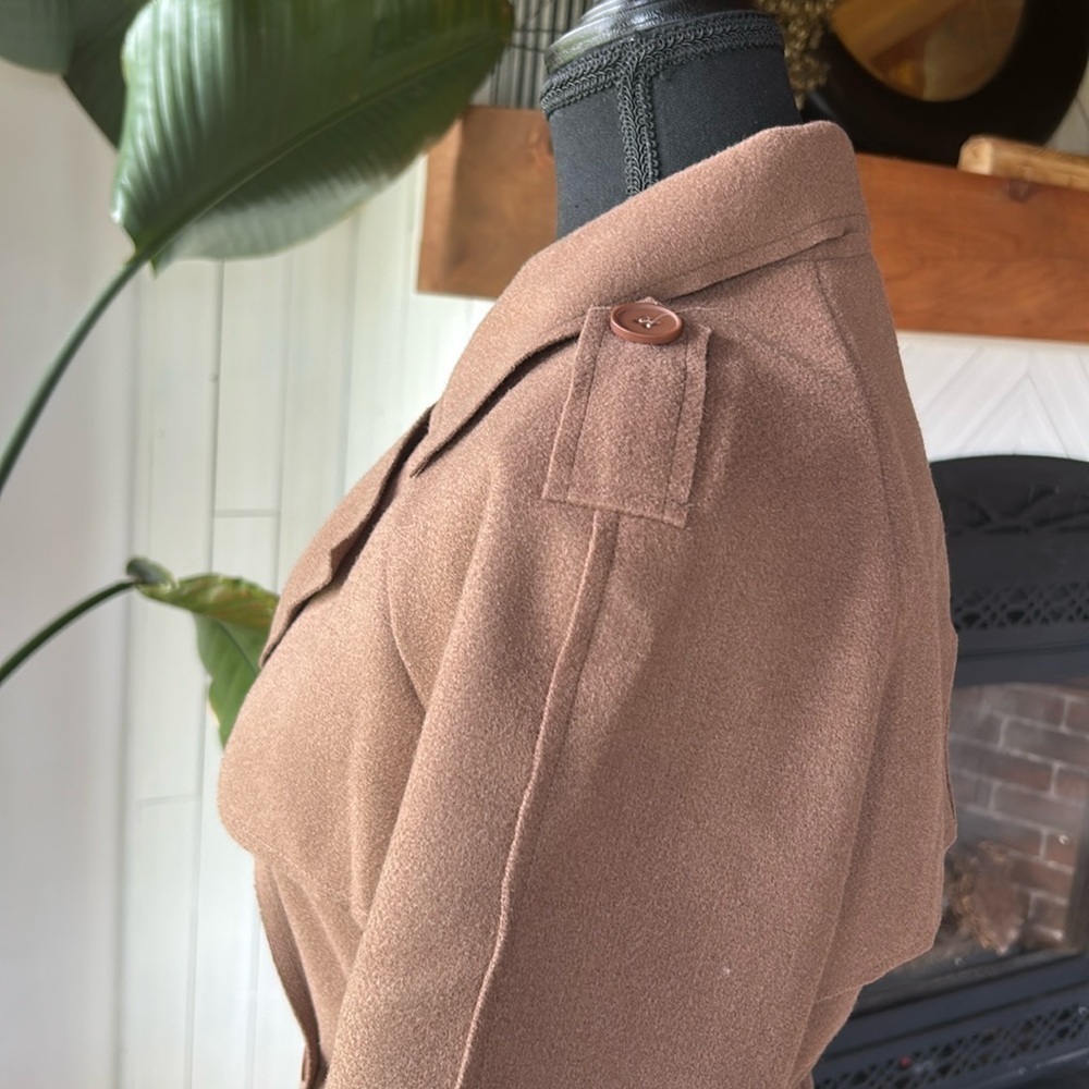 Cinched Waist Trench coat for Women - Picture 8 of 11